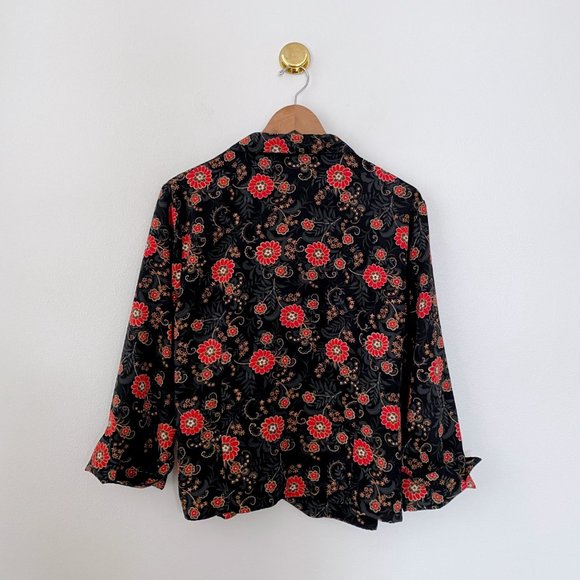 Retro Black & Red Floral Blouse - Picture 8 of 8
